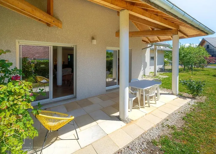 Villa Des Amarylis - 3 Bedrooms, Parking, And Garden